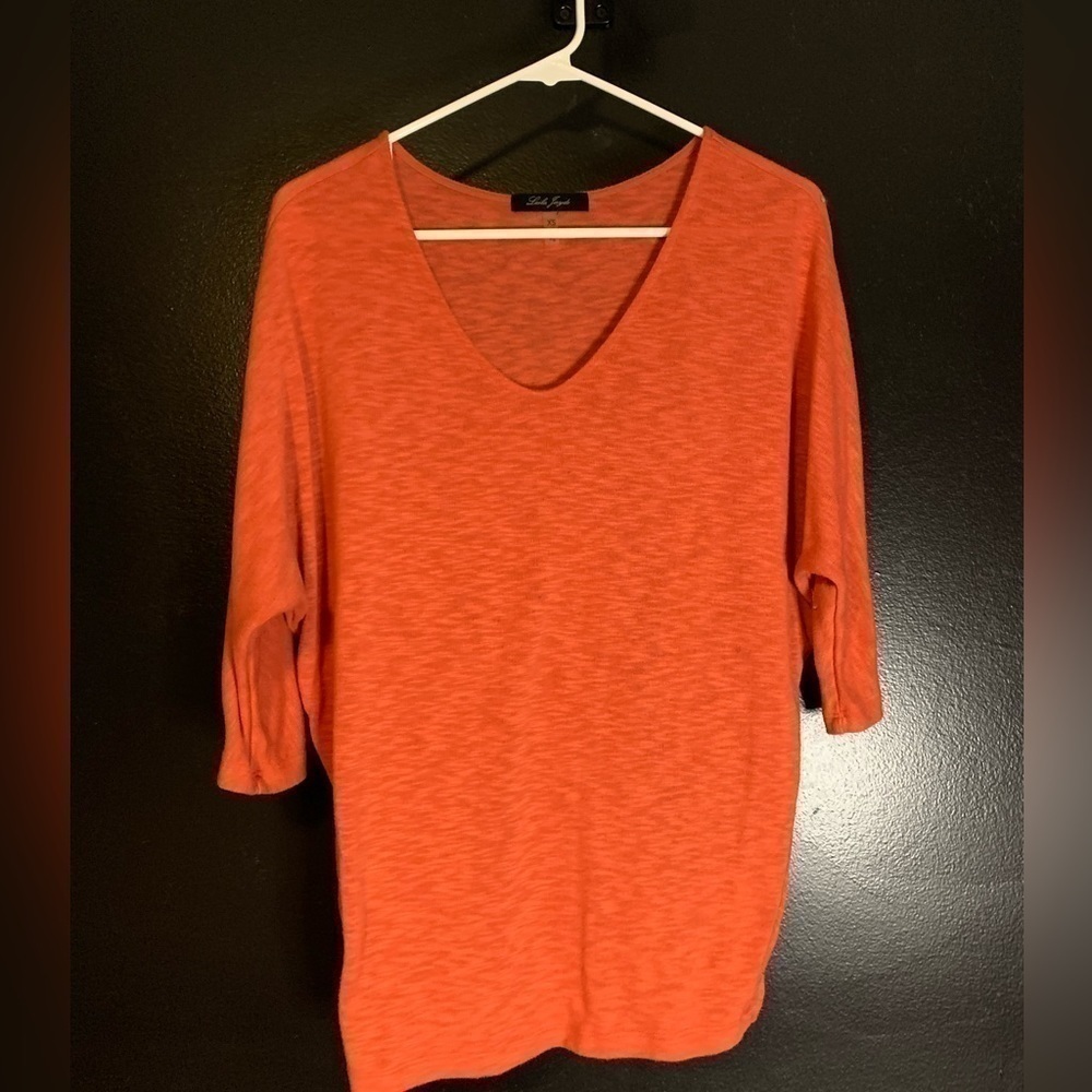 𝅺laila Jayde top.